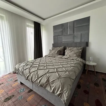 Prestige Miskolctapolca 아파트호텔 *