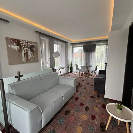 Prestige Miskolctapolca 아파트호텔 *